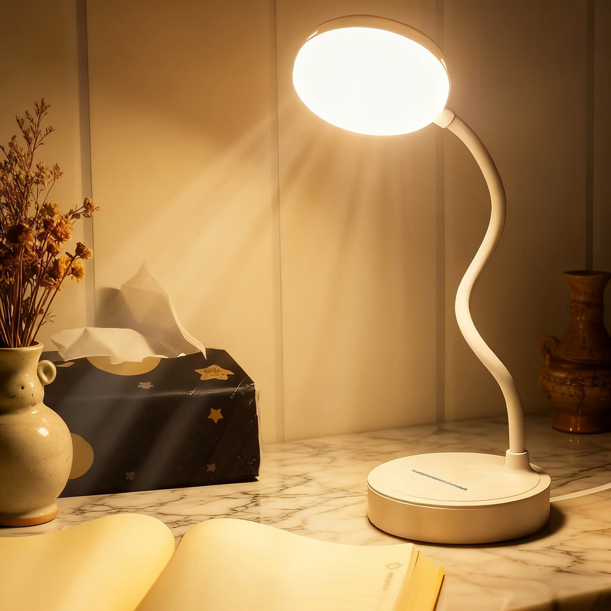 Lámpara de escritorio LED recargable con brazo ajustable, sin cables — 4USelects