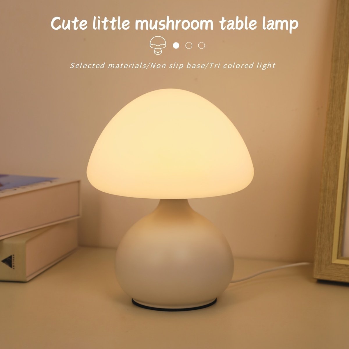 Lámpara de Mesa LED Hongo Tricolor USB vista frontal con la luz cálida encendida