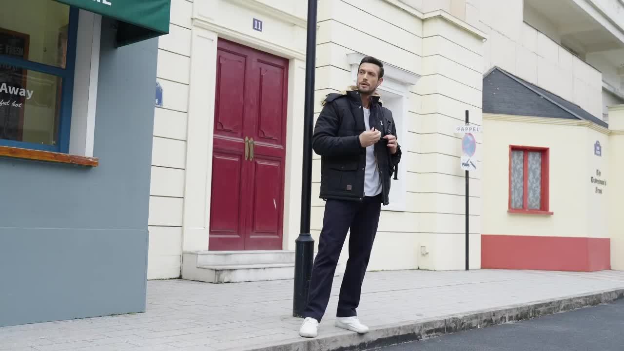 Alpine Edge Men's Thermal Coat – Warmth Meets Utility - 4USelects