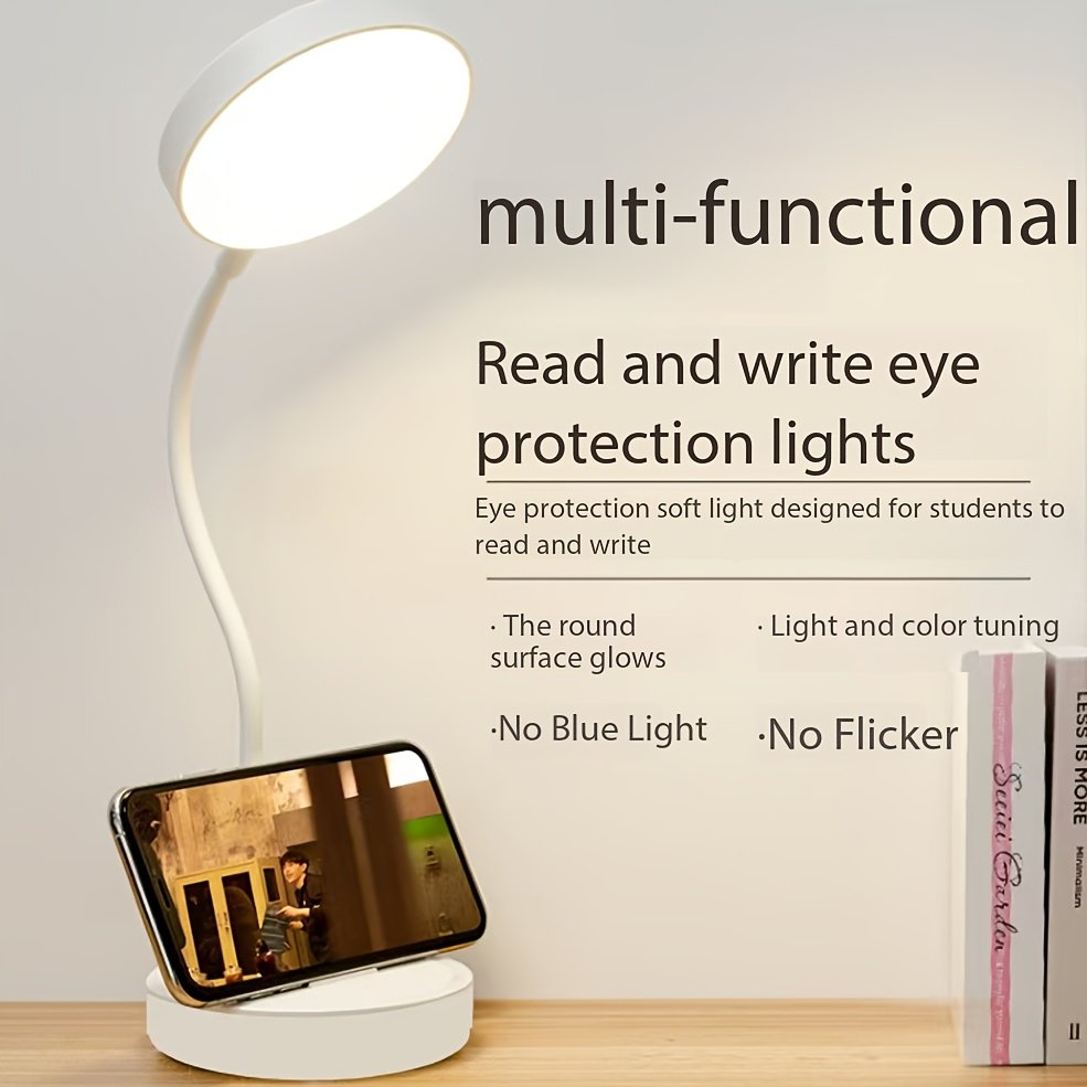 Lámpara de Escritorio LED Recargable Brazo 360° apagada sobre un buró junto a la cama