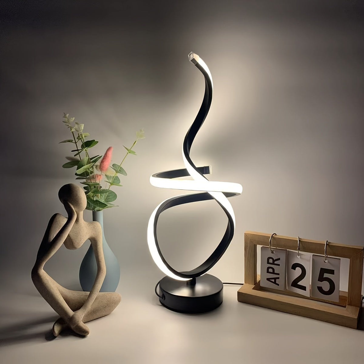 Lámpara de Mesa LED Multihabitación de Lujo USB detalle del acabado y la estructura de metal