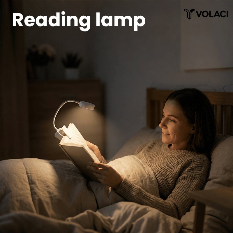 Lámpara de Lectura LED con Clip Portátil VOLACI apagada sobre un buró junto a la cama